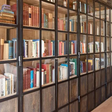 Jacquemine Luxury And Art Gallery فندق مبيت وإفطار *
