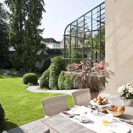 فندق مبيت وإفطار Jacquemine Luxury And Art Gallery بروج